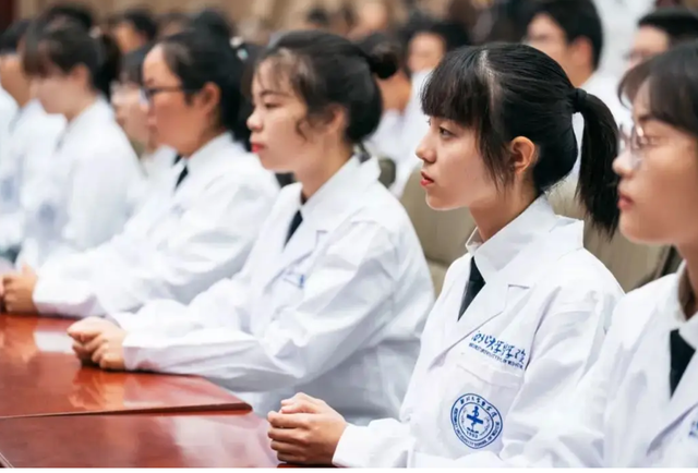 医学相关专业包括哪些专业，医学相关的专业有哪些（医学专业排行榜已更新）