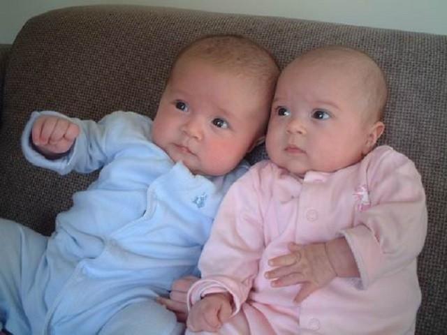 姜丰的前夫，她曾为嫁英国高管改国籍离开央视（前央视主持赴英留学生子）