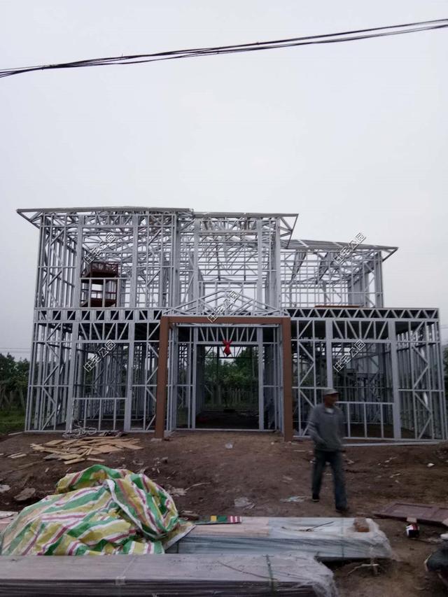 轻钢别墅的优缺点，轻钢别墅的优缺点有哪些（4点告诉你最真实的轻钢建房的好与坏）