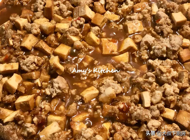 烧子盖怎么做，烧牛子盖的做法大全（大叔炒的炸酱很香）