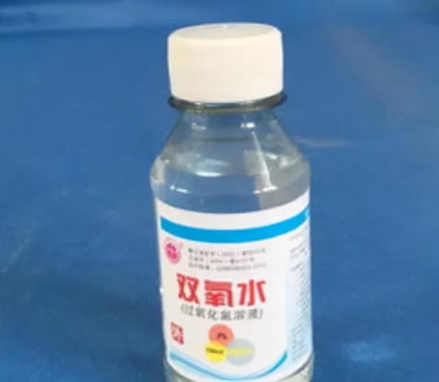 手机壳发黄怎么办，浅色手机壳发黄怎么办（手机壳用久变黄别急着扔）