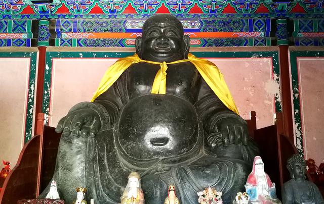 北京香山公园里面都有哪些寺庙，香山公园里面的寺庙（碧云寺金刚宝座塔）