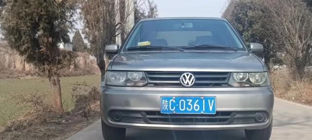 新捷达2012款，新捷达2012款报价（情怀老车：黑灯捷达）