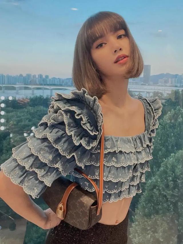 脑门大适合什么发型，脑门大适合啥发型（怎样才能找到适合自己的那款）