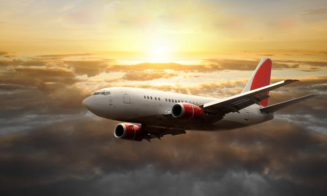 飞机为什么能飞起来，飞机是怎么飞起来的（为什么100多吨的飞机能飞上天）