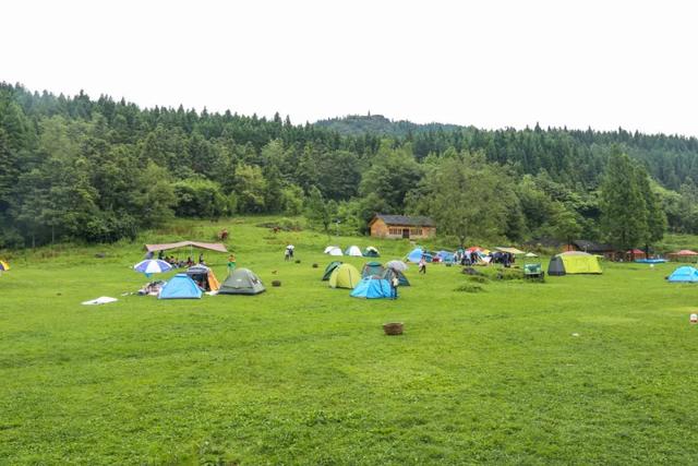 重庆周边凉快的避暑打卡地两三天，重庆周边这⑧个避暑胜地只有25℃