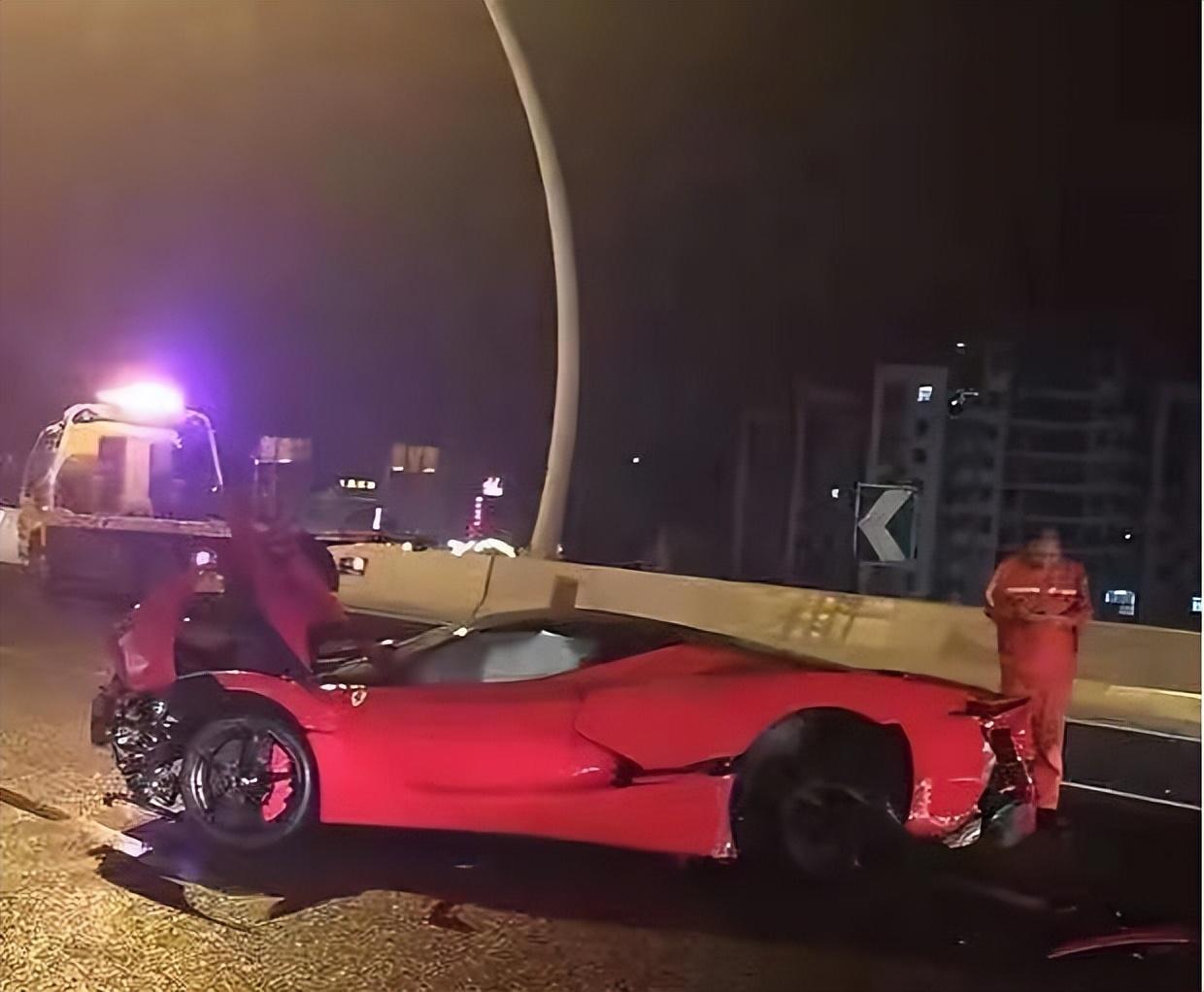 但是随着一则上海超级跑车被毁的娱乐头条"沪上皇"秦奋的名字开始出现