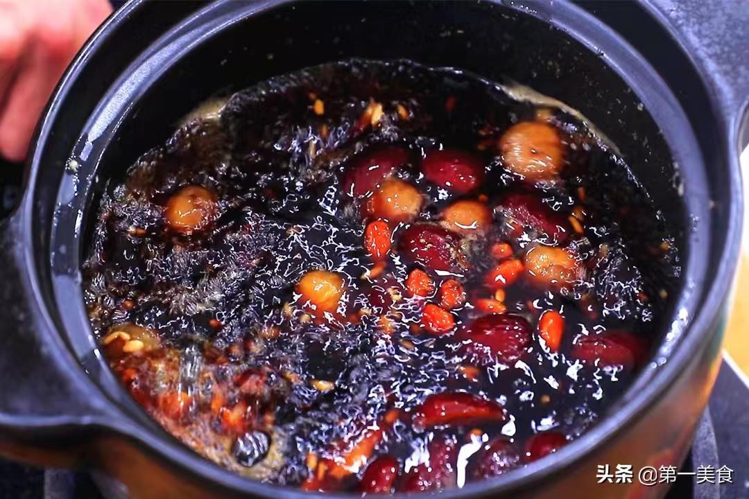 排毒养颜汤的做法，排毒养颜汤的做法及配方（聪明女人都会喝的6道养颜汤）