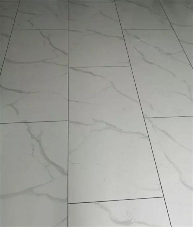 室内地板砖装修图片，室内地板砖效果图（客厅铺地砖+房间铺地板是最佳搭配）