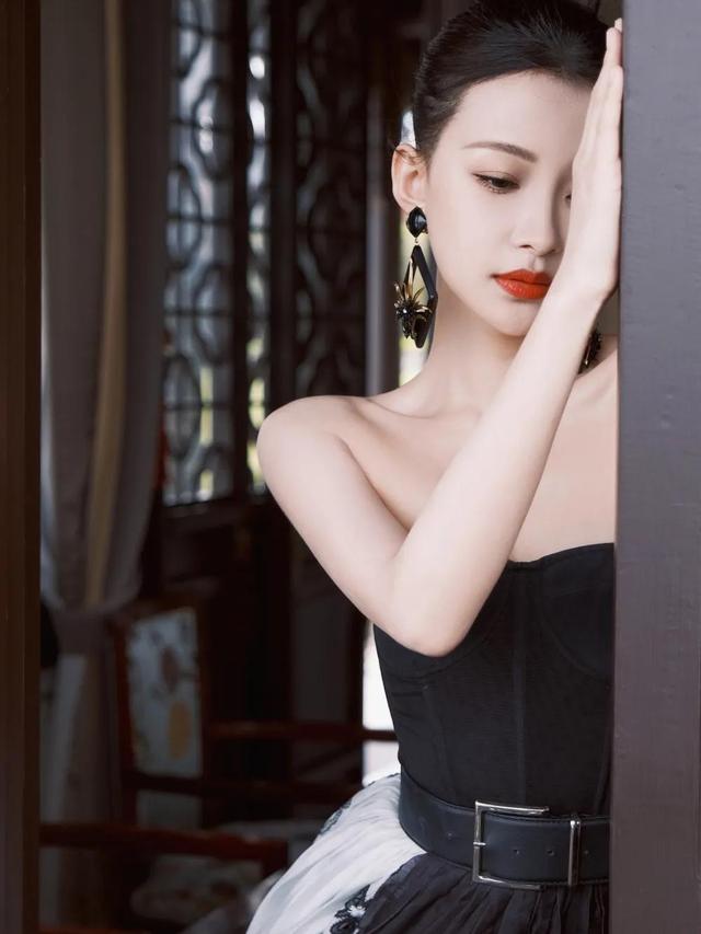 如何评价孙怡的长相，孙怡——天使面孔魔鬼身材
