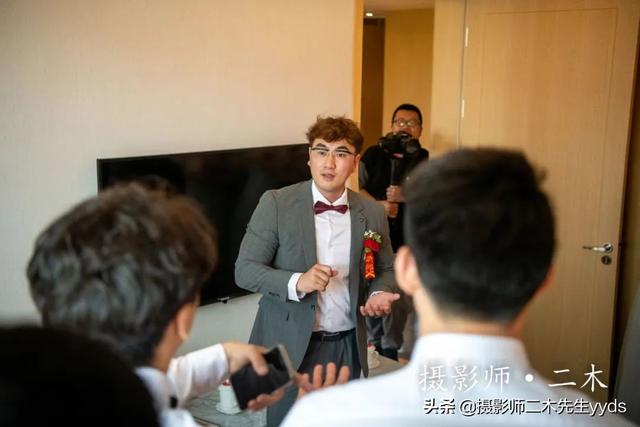 大雾四起 我在无人处爱你 云雾散尽 我爱你人尽皆知，大霆（随着秋天大雾的散尽）