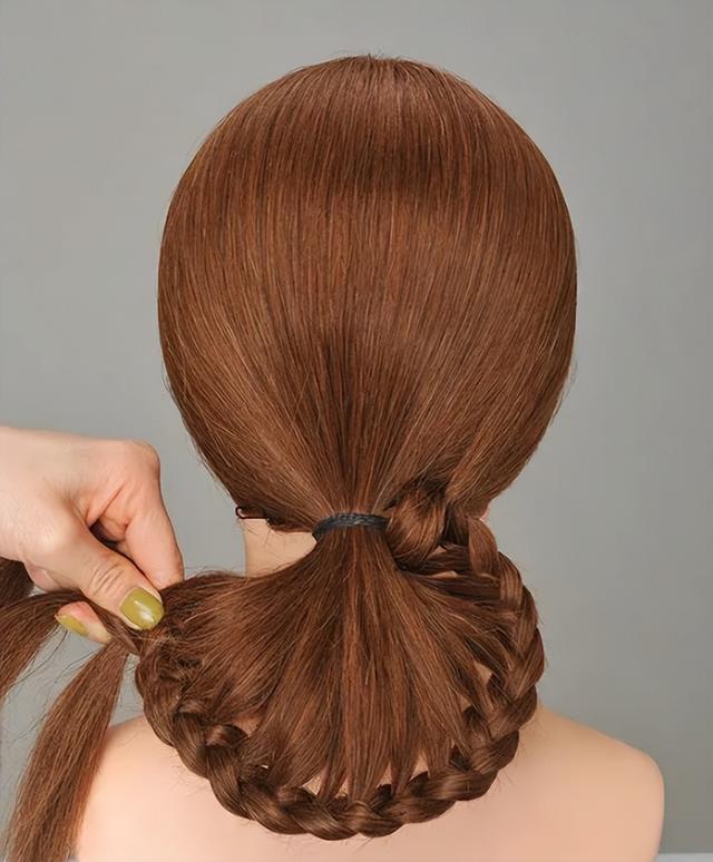 头发怎么盘简单好看,怎么盘头发最简单而且还好看(优雅高贵的盘发造型