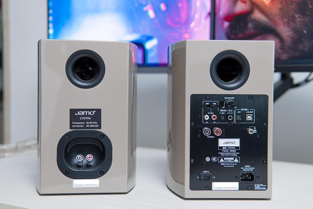 如何实现一台电脑多屏显示，如何实现一台电脑多屏显示同步（双屏无线办公桌面搭建）