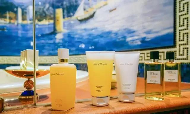 迪拜帆船酒店简介，迪拜帆船酒店介绍（80张高清图带你走进迪拜七星级帆船酒店）