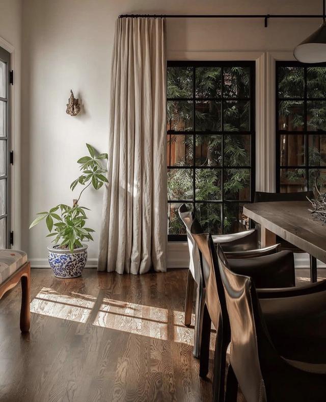 地中海风格家具，地中海风格家具怎么样（一个美丽舒适的美式豪宅）