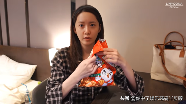 林允儿去剧组拍戏竟然无人认出？助理笑言：是不是因为你素颜啊