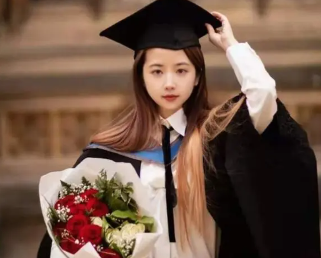 世界上最丑的人，世界上最丑的小学生（牛津女博士因长相走红）