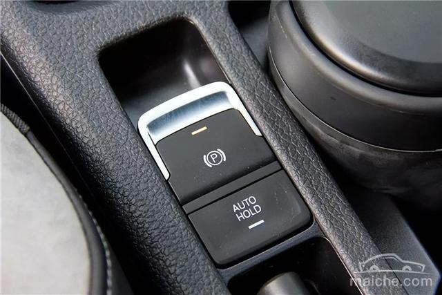 紧急制动是手刹吗，紧急制动是不是手刹（电子手刹有一个功能）