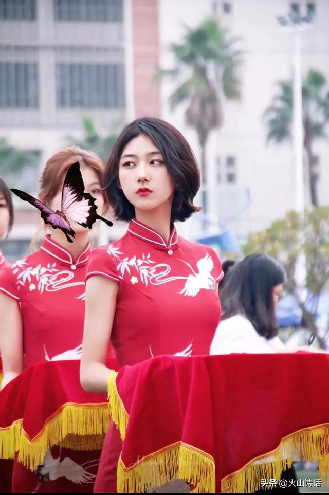 学院风裙子这么搭配秒变校园女神，学院风格裙子（还记得你的初恋吗）