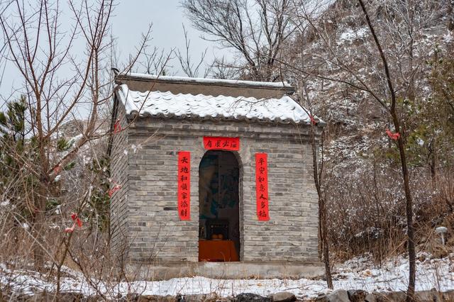 为什么埋葬逝者，抬的棺木中间不能落地，为什么埋葬逝者（为什么下葬途中棺材不能落地）