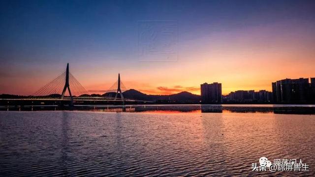 ps里如何修改logo颜色，ps里如何改变logo颜色（怎样制作个人印章LOGO并以水印方式添加在照片上）