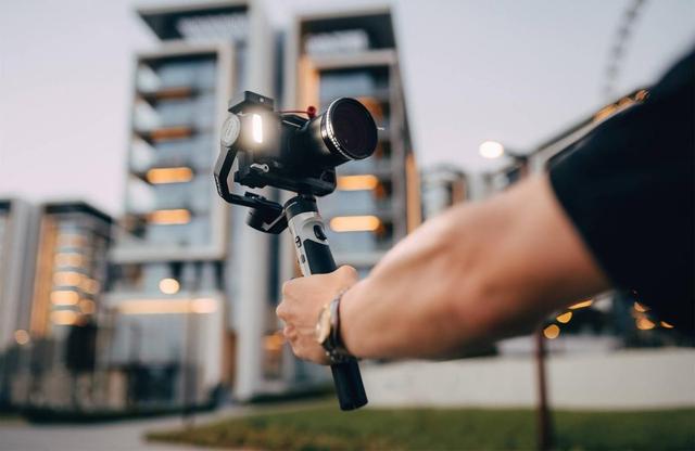 vloger,需要什么样的器材和准备("人人都是vlogger")