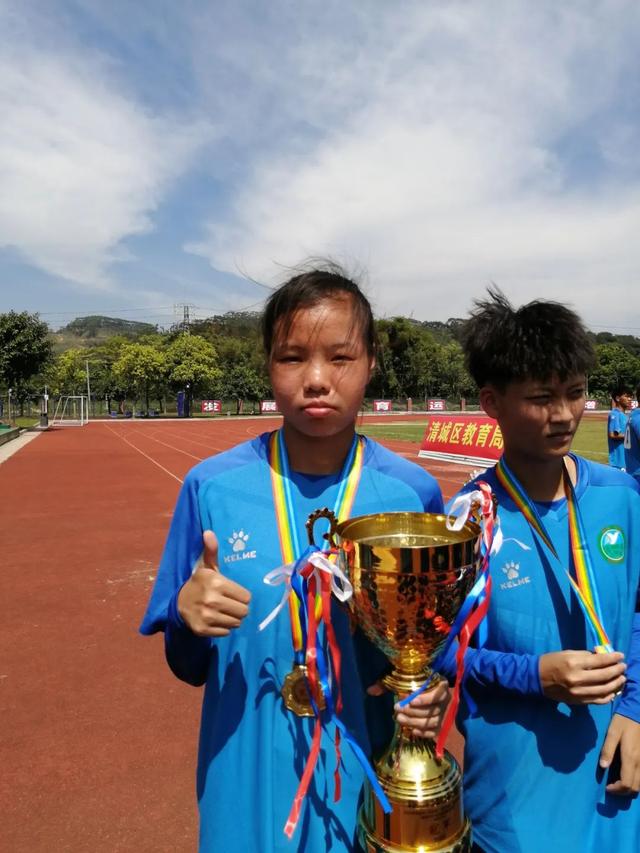 中职组)全省总决赛上,英德市一中在小组赛第一轮就打出了一个令所有