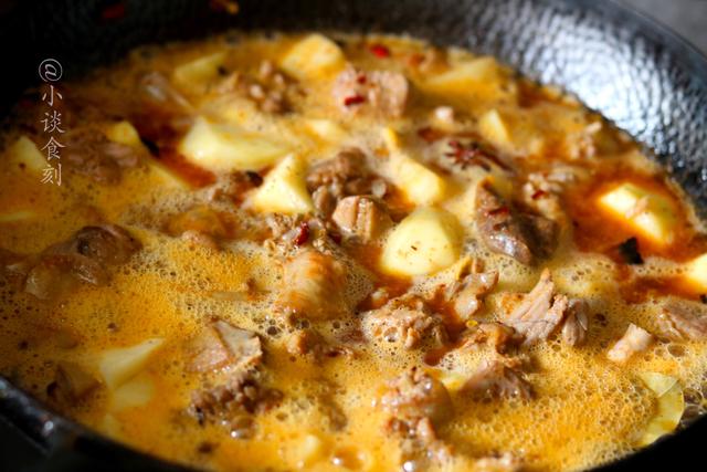 鸭子吃什么东西作为食物，鸭子吃什么（“入伏一只鸭）