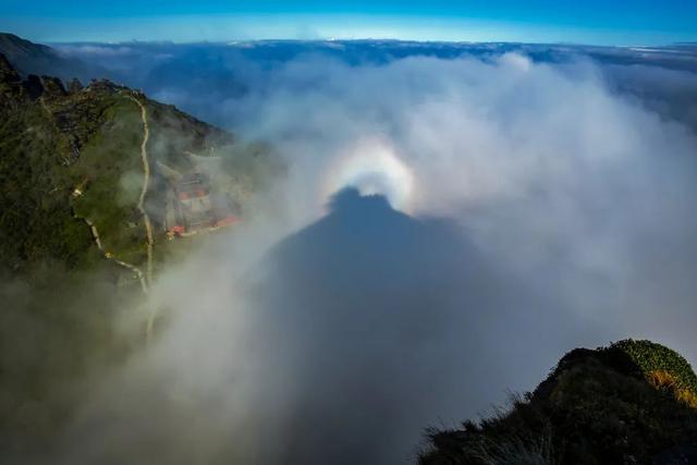 梵净山自驾游攻略，自驾游梵净山旅游攻略（2023年不同假日来梵净山玩啥）