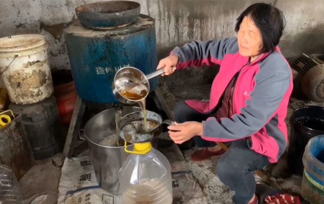 如何挑选葵花油，怎样挑选好的葵花籽油（只要油桶上有这2个字）