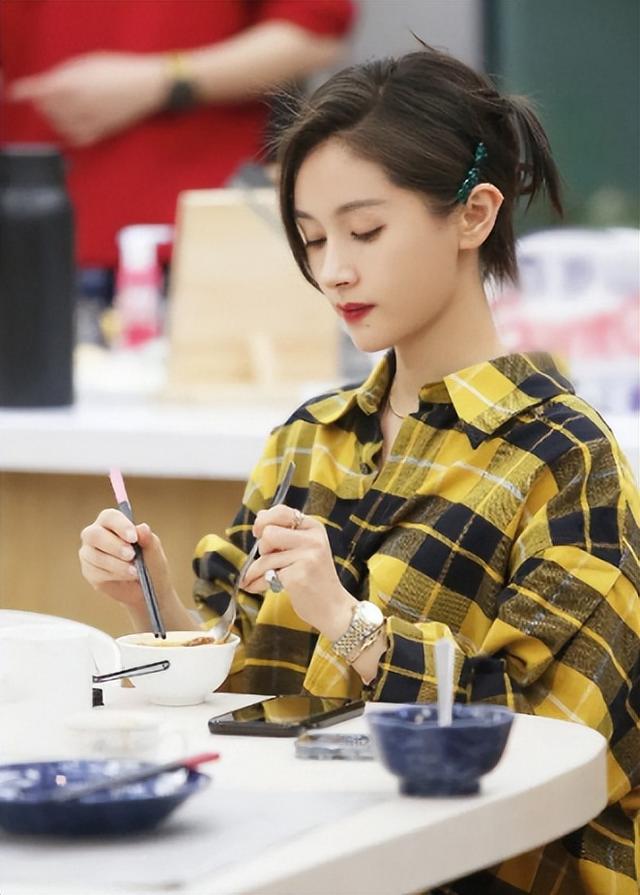 "高端玩家"王子文：王朔为她赎身，孩子生父成谜，耍大牌嘲讽贾玲