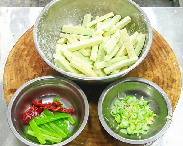 怎样做烧茄子、烧茄子的做法，烧茄子的做法 烧茄子怎么做（茄子的5种素烧做法）