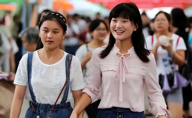 近年来大专比较热门的专业有哪些，近年来大专比较热门的专业有哪些专业（专科就业很好的3个专业）