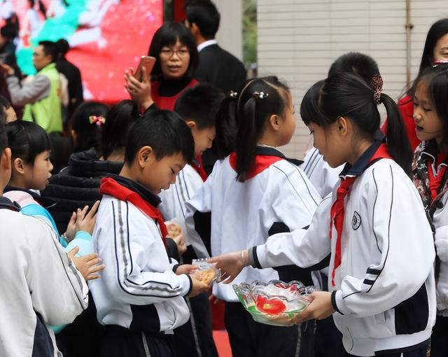 小学端午节放假几天，端午节学生放假2022年放几天（中小学生假期“余额不足”）