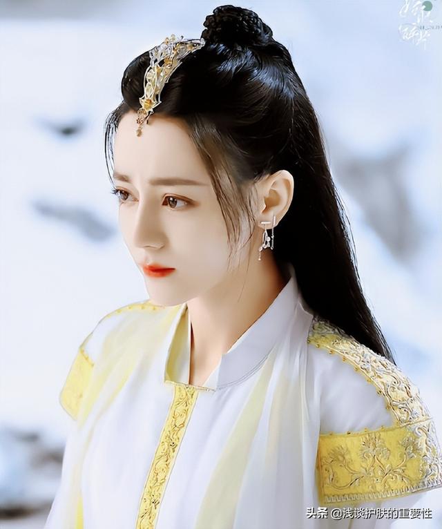 外油内干毛孔粗大护肤品推荐，改善毛孔粗大的护肤品（哪些护肤品可以改善毛孔粗大、t区出油的情况）