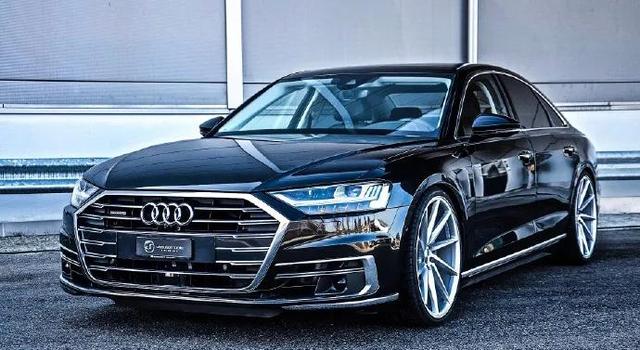 奥迪a8lw12，全新奥迪a8lw12评测（网友：看着比奔驰S气场足）