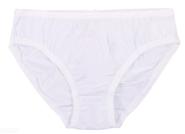 新买的内裤可以直接穿吗，新买的内衣有刺鼻的味道（新买的内衣有刺鼻的味道能穿吗）