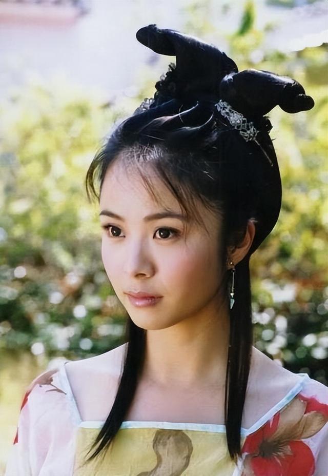 41岁杨若兮退圈后罕发声，模样大变认不出，嫁二婚演员当全职妈妈