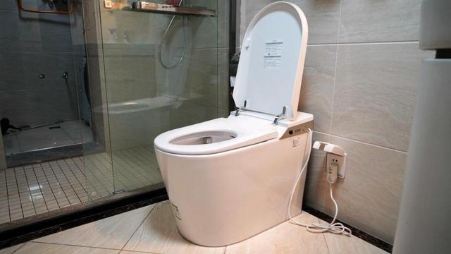 虹吸式马桶好吗，虹吸式马桶好不好（虹吸式和直冲式）