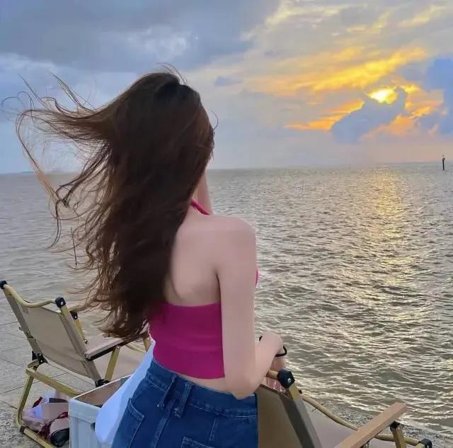 微笑女生头像微信，微笑女生头像（美女微信头像#）