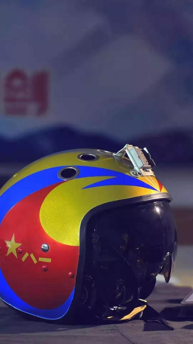 中国人民解放军空军，中国人民解放军空军成立时间（人民空军，生日快乐）