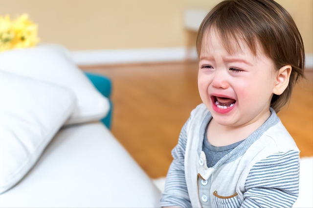 学步带的危害和好处，学步带的作用（宝宝学走没有方法）