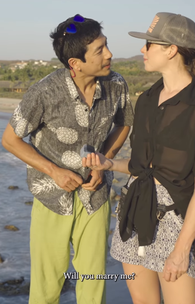 郑佩佩的丈夫和儿女，76岁郑佩佩荣升婆婆