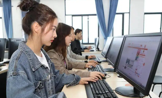 职高是什么学历，职业高中属于什么学历（职高和高职看似傻傻分不清）
