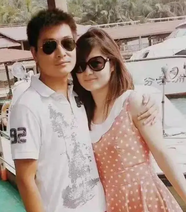 飞行员张超：为挽救舰载机牺牲后，妻子被特招入伍，已成海军上尉