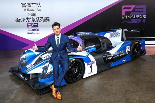 中国赛车手一个月工资多少，中汽联赛车驾照报名（娱乐圈五位赛车手）