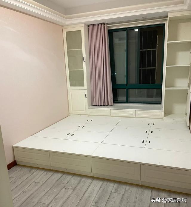 榻榻米什么意思，榻榻米是什么（不会再装榻榻米）