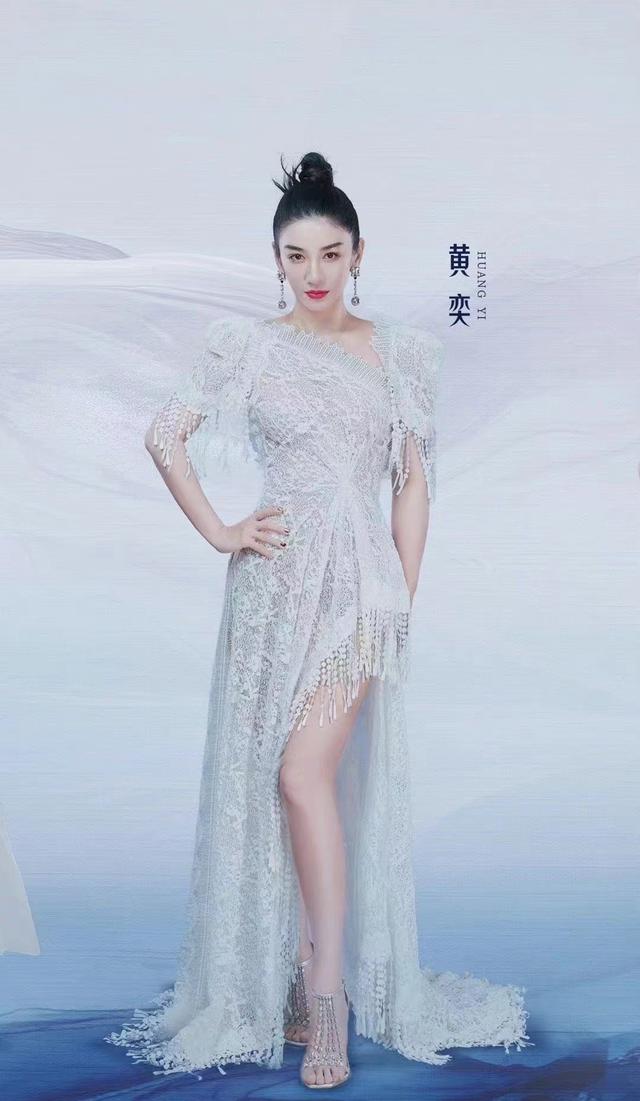 唐诗逸身高体重,唐诗逸身高(蚂蚁腰蜜桃臀马甲线)