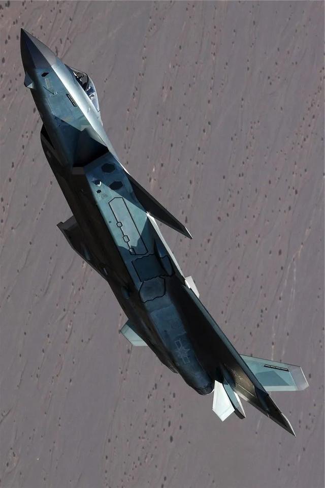 中国人民解放军空军，中国人民解放军空军成立时间（人民空军，生日快乐）