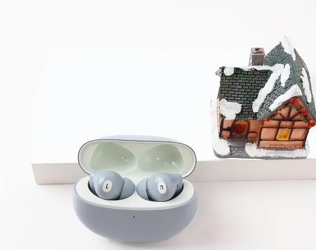 华强北手机为什么便宜，华强北手机为什么便宜?专家给你指点迷津（千万别买到山寨版AirPods）